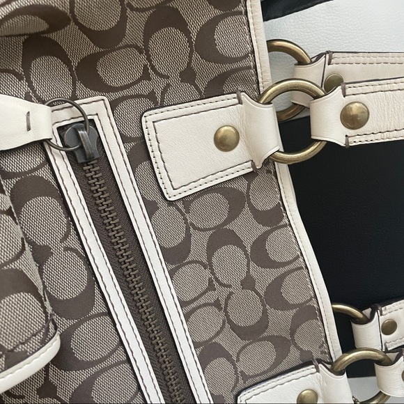 Coach GiGi Tote-Signature fabric, Ivory Leather - Picture 11 of 16